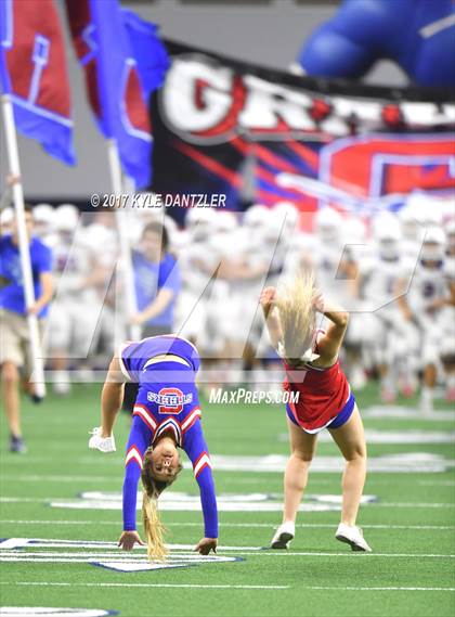 Thumbnail 1 in Graham vs. Pleasant Grove (UIL 4A Divison 2 Semifinal) photogallery.