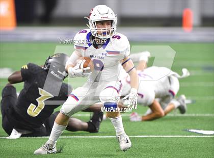 Thumbnail 2 in Graham vs. Pleasant Grove (UIL 4A Divison 2 Semifinal) photogallery.