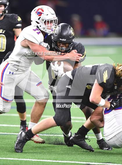 Thumbnail 2 in Graham vs. Pleasant Grove (UIL 4A Divison 2 Semifinal) photogallery.