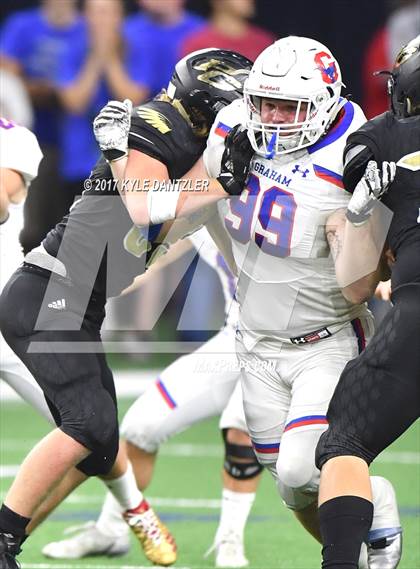 Thumbnail 1 in Graham vs. Pleasant Grove (UIL 4A Divison 2 Semifinal) photogallery.
