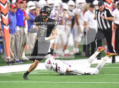 Thumbnail 1 in Graham vs. Pleasant Grove (UIL 4A Divison 2 Semifinal) photogallery.