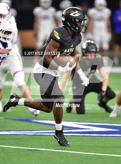 Thumbnail 3 in Graham vs. Pleasant Grove (UIL 4A Divison 2 Semifinal) photogallery.