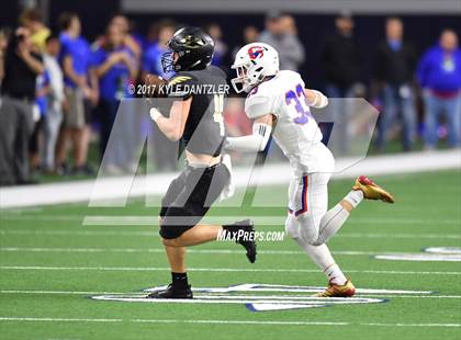 Thumbnail 3 in Graham vs. Pleasant Grove (UIL 4A Divison 2 Semifinal) photogallery.