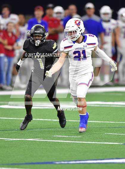 Thumbnail 1 in Graham vs. Pleasant Grove (UIL 4A Divison 2 Semifinal) photogallery.