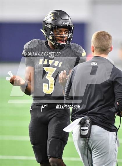 Thumbnail 3 in Graham vs. Pleasant Grove (UIL 4A Divison 2 Semifinal) photogallery.