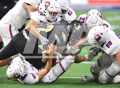 Thumbnail 2 in Graham vs. Pleasant Grove (UIL 4A Divison 2 Semifinal) photogallery.