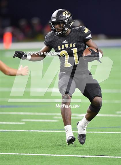 Thumbnail 3 in Graham vs. Pleasant Grove (UIL 4A Divison 2 Semifinal) photogallery.