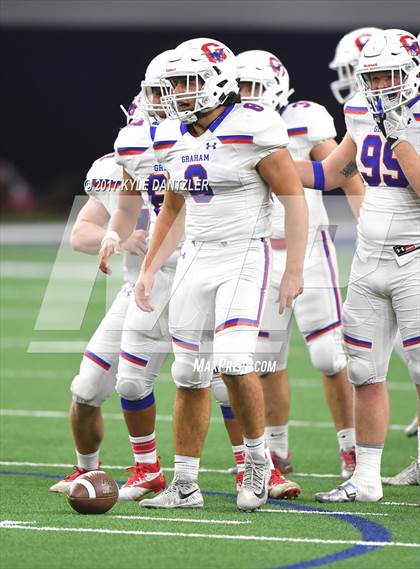 Thumbnail 1 in Graham vs. Pleasant Grove (UIL 4A Divison 2 Semifinal) photogallery.