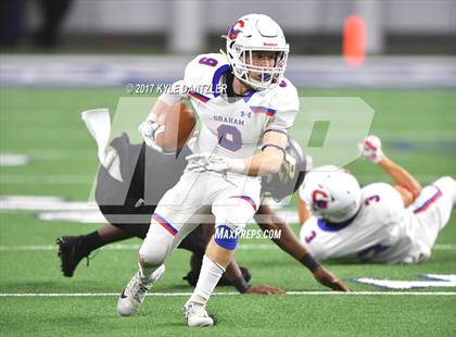 Thumbnail 1 in Graham vs. Pleasant Grove (UIL 4A Divison 2 Semifinal) photogallery.