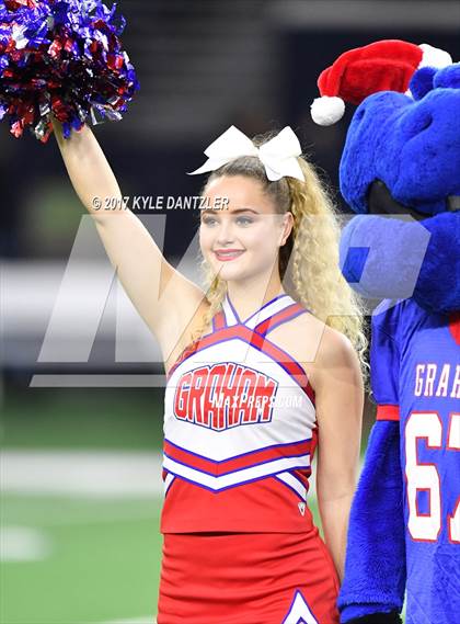 Thumbnail 2 in Graham vs. Pleasant Grove (UIL 4A Divison 2 Semifinal) photogallery.