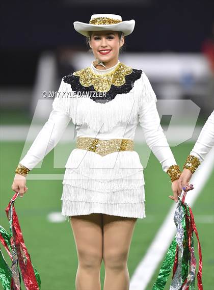 Thumbnail 3 in Graham vs. Pleasant Grove (UIL 4A Divison 2 Semifinal) photogallery.