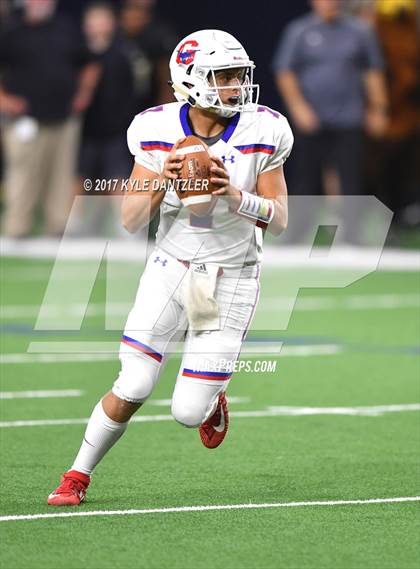 Thumbnail 2 in Graham vs. Pleasant Grove (UIL 4A Divison 2 Semifinal) photogallery.