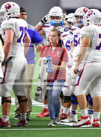 Thumbnail 1 in Graham vs. Pleasant Grove (UIL 4A Divison 2 Semifinal) photogallery.
