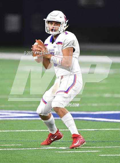 Thumbnail 1 in Graham vs. Pleasant Grove (UIL 4A Divison 2 Semifinal) photogallery.