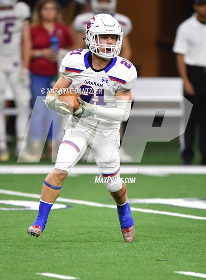 Thumbnail 1 in Graham vs. Pleasant Grove (UIL 4A Divison 2 Semifinal) photogallery.