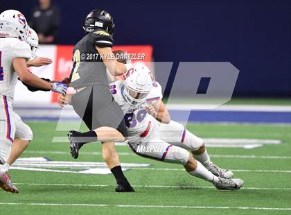 Thumbnail 3 in Graham vs. Pleasant Grove (UIL 4A Divison 2 Semifinal) photogallery.