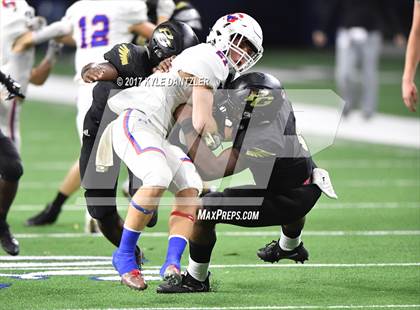 Thumbnail 1 in Graham vs. Pleasant Grove (UIL 4A Divison 2 Semifinal) photogallery.