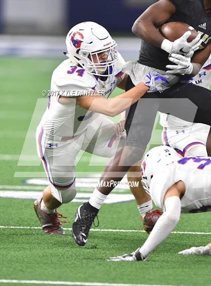 Thumbnail 1 in Graham vs. Pleasant Grove (UIL 4A Divison 2 Semifinal) photogallery.
