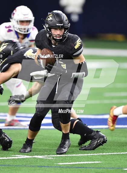 Thumbnail 3 in Graham vs. Pleasant Grove (UIL 4A Divison 2 Semifinal) photogallery.