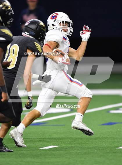 Thumbnail 2 in Graham vs. Pleasant Grove (UIL 4A Divison 2 Semifinal) photogallery.