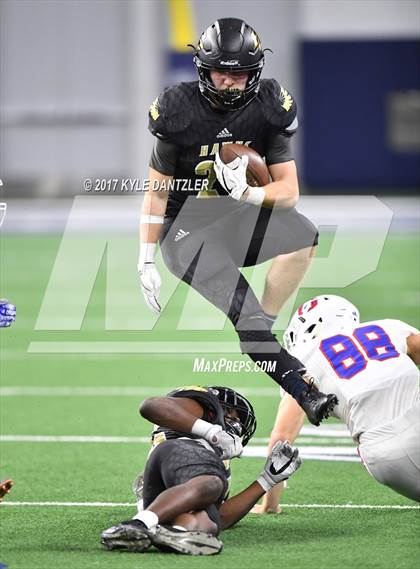 Thumbnail 1 in Graham vs. Pleasant Grove (UIL 4A Divison 2 Semifinal) photogallery.