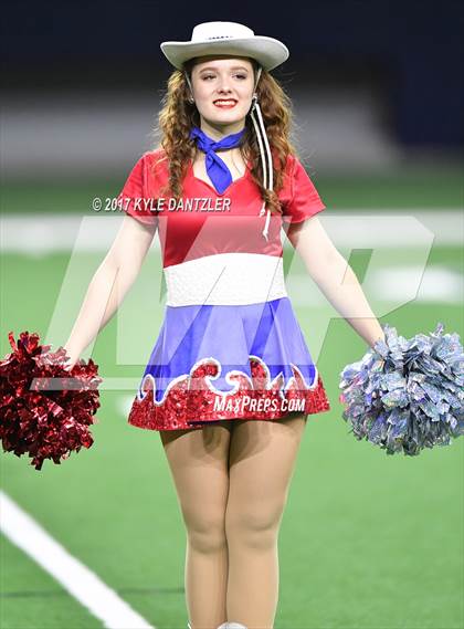 Thumbnail 1 in Graham vs. Pleasant Grove (UIL 4A Divison 2 Semifinal) photogallery.