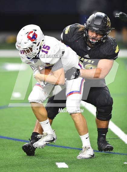 Thumbnail 3 in Graham vs. Pleasant Grove (UIL 4A Divison 2 Semifinal) photogallery.