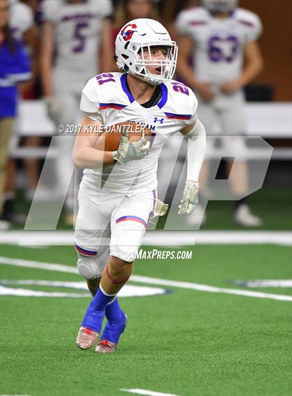 Thumbnail 3 in Graham vs. Pleasant Grove (UIL 4A Divison 2 Semifinal) photogallery.