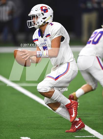 Thumbnail 1 in Graham vs. Pleasant Grove (UIL 4A Divison 2 Semifinal) photogallery.