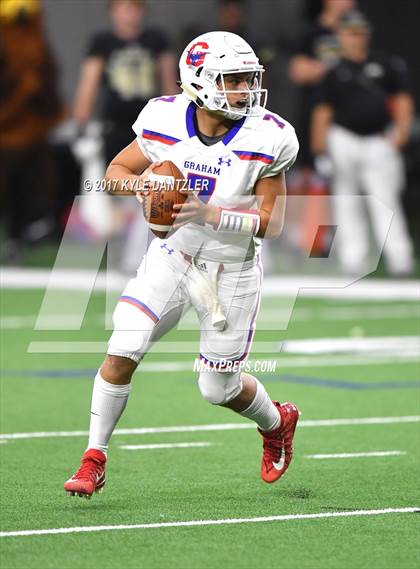 Thumbnail 1 in Graham vs. Pleasant Grove (UIL 4A Divison 2 Semifinal) photogallery.