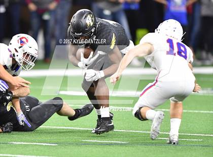 Thumbnail 2 in Graham vs. Pleasant Grove (UIL 4A Divison 2 Semifinal) photogallery.