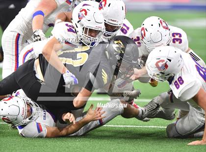 Thumbnail 3 in Graham vs. Pleasant Grove (UIL 4A Divison 2 Semifinal) photogallery.