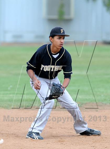 Thumbnail 1 in Foothill @ Tehachapi photogallery.