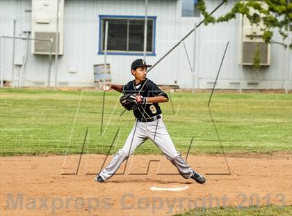 Thumbnail 3 in Foothill @ Tehachapi photogallery.