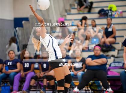 Thumbnail 3 in Silverado @ Barstow photogallery.