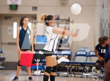 Thumbnail 2 in Silverado @ Barstow photogallery.