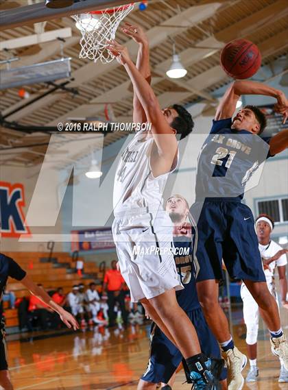 Thumbnail 1 in Elk Grove vs. Foothill (Running With the Pack) photogallery.