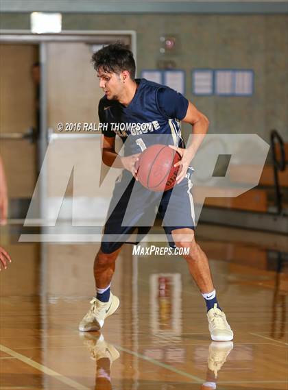 Thumbnail 3 in Elk Grove vs. Foothill (Running With the Pack) photogallery.
