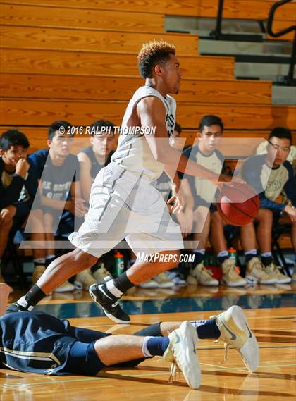 Thumbnail 2 in Elk Grove vs. Foothill (Running With the Pack) photogallery.