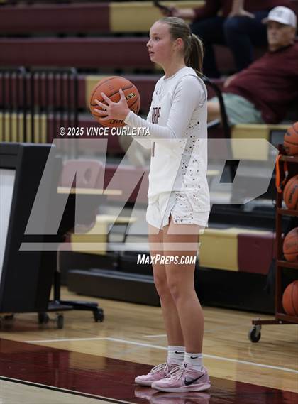 Thumbnail 1 in FR: Akins @ Dripping Springs photogallery.