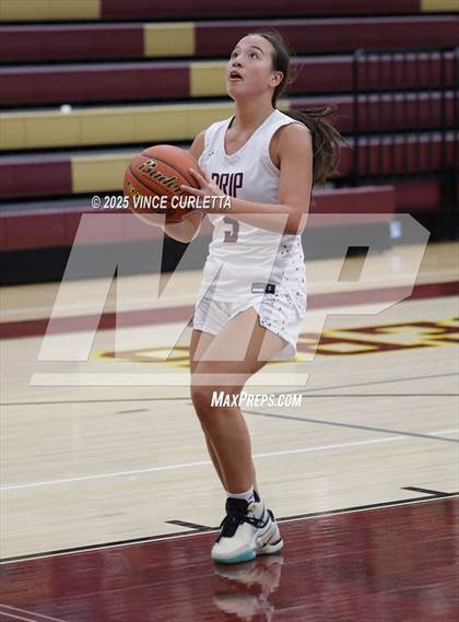 Thumbnail 3 in FR: Akins @ Dripping Springs photogallery.