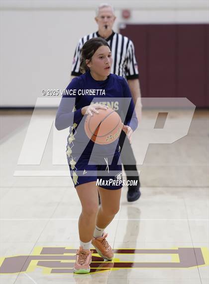 Thumbnail 3 in FR: Akins @ Dripping Springs photogallery.