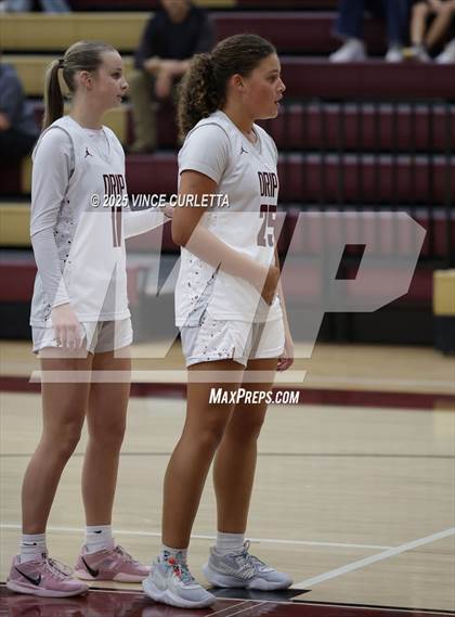 Thumbnail 2 in FR: Akins @ Dripping Springs photogallery.