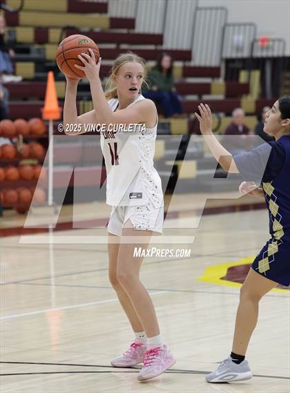 Thumbnail 1 in FR: Akins @ Dripping Springs photogallery.