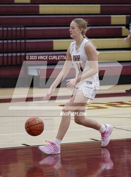 Thumbnail 2 in FR: Akins @ Dripping Springs photogallery.