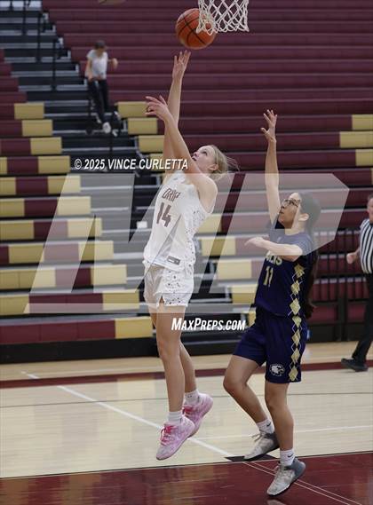 Thumbnail 1 in FR: Akins @ Dripping Springs photogallery.