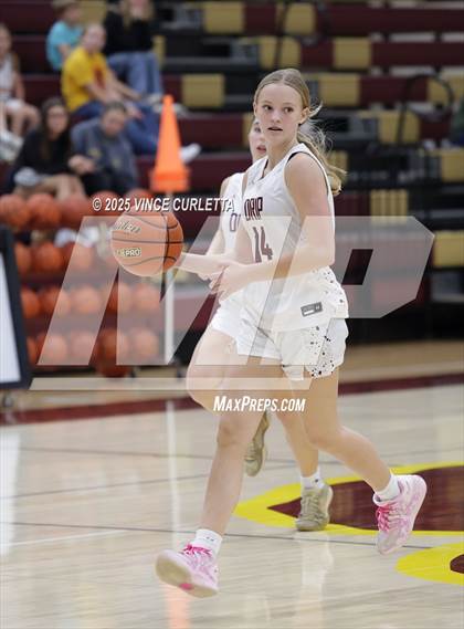 Thumbnail 1 in FR: Akins @ Dripping Springs photogallery.