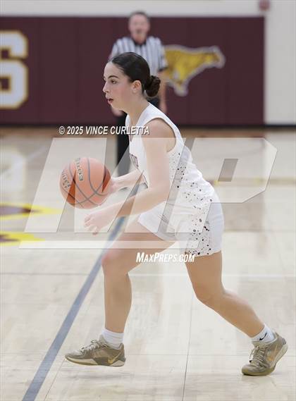 Thumbnail 1 in FR: Akins @ Dripping Springs photogallery.