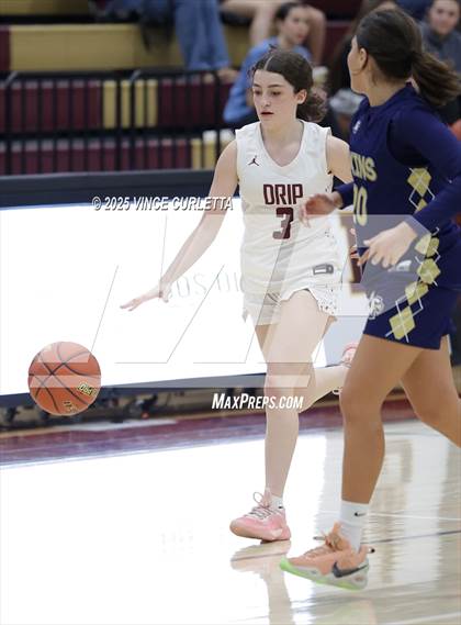 Thumbnail 3 in FR: Akins @ Dripping Springs photogallery.