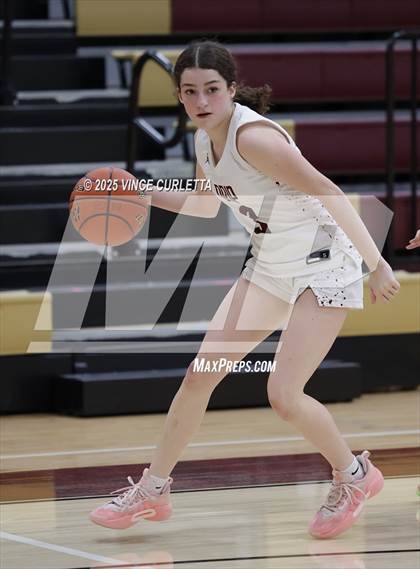 Thumbnail 2 in FR: Akins @ Dripping Springs photogallery.